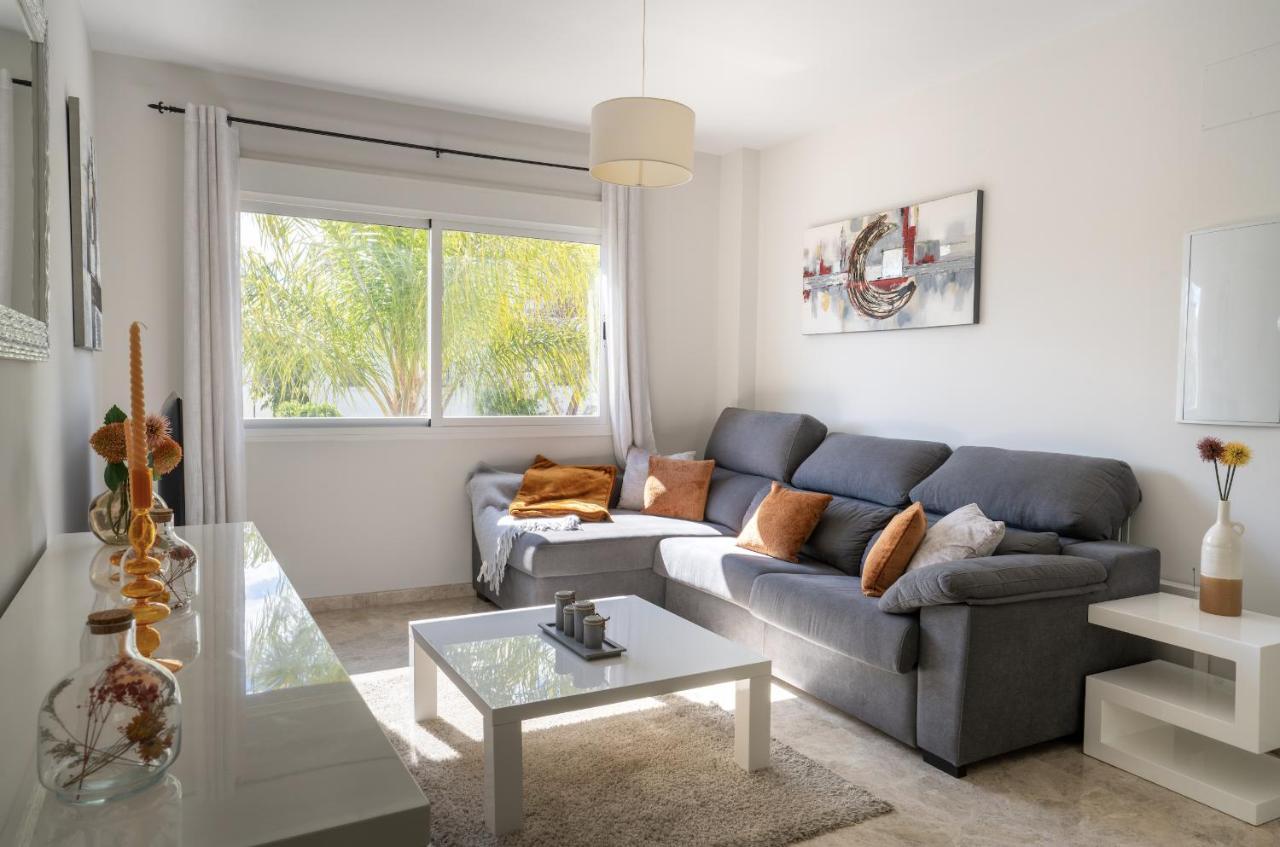 2Bdr Penthouse, Los Naranjos, W/Pool, 2Km P.Banus Marbella Eksteriør billede
